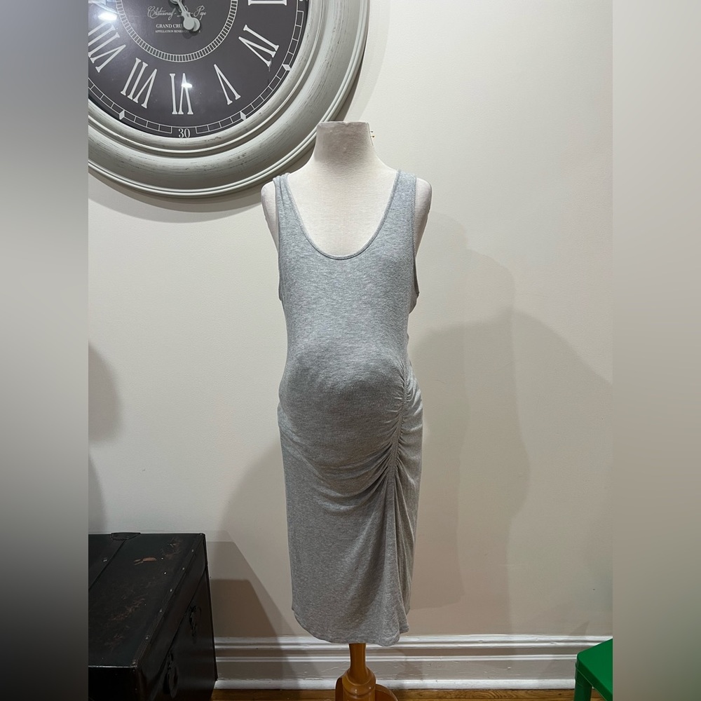 Splendid size large gray ruched maternity dress - Picture 2 of 6